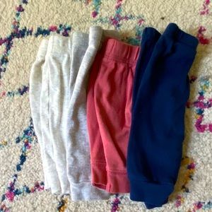 Set of 4 pairs of newborn pants